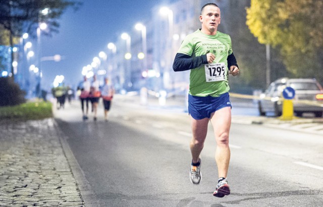 Już tej nocy na ulice Koszalina ponownie wybiegną uczestnicy maratonu oraz półmaratonu