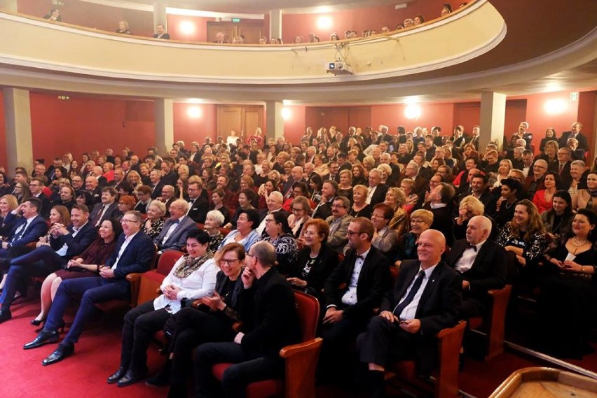 Powitanie Nowego Roku w Teatrze im. Wojciecha Bogusławskiego...