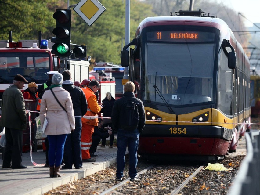 Kobieta potrącona przez tramwaj na Zgierskiej