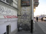 Nie dla nielegalnego graffiti. Nie brudzić murów. Kolejna akcja ZGM TBS i policji