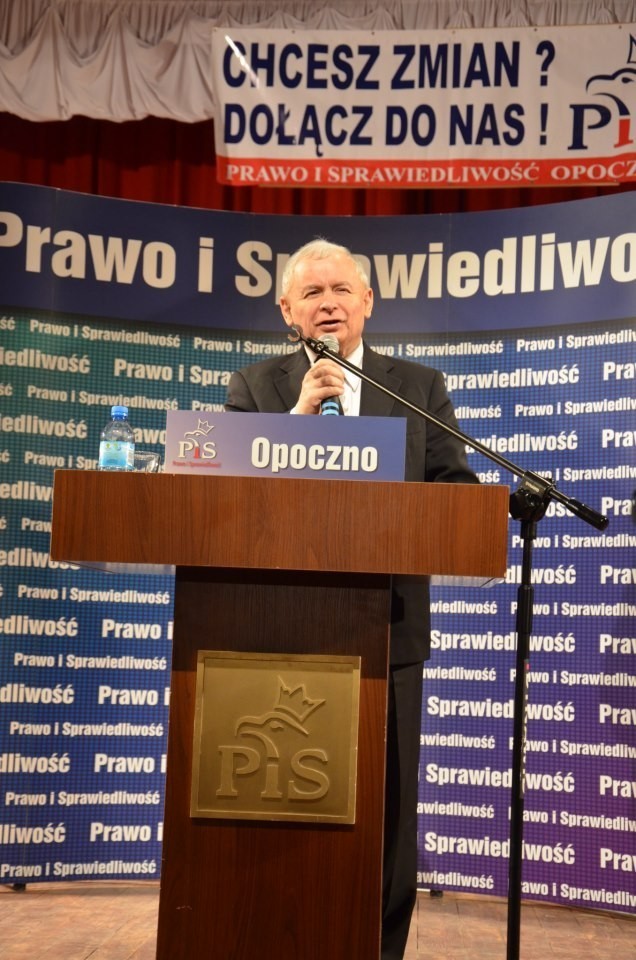 Jarosław Kaczyński w Opocznie. Ponad tysiąc osób na spotkaniu z prezesem [ZDJĘCIA]