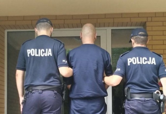 Kielczanin podejrzewany o podpalenie dwóch mieszkań i wybicie szyb w trzecim, został zatrzymany przez policjantów