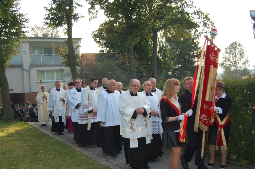 Relikwie Jana Pawła II w parafii w Kiełpinie