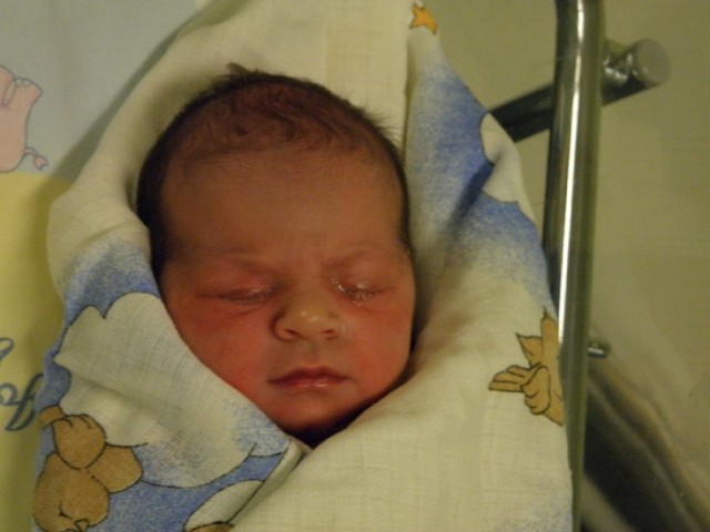 Emilia Karwala, córka Kingi i Artura, urodziła się 5 sierpnia o godzinie 0.15. Ważyła 2830 g i mierzyła 53 cm.

Polub nas na Facebooku