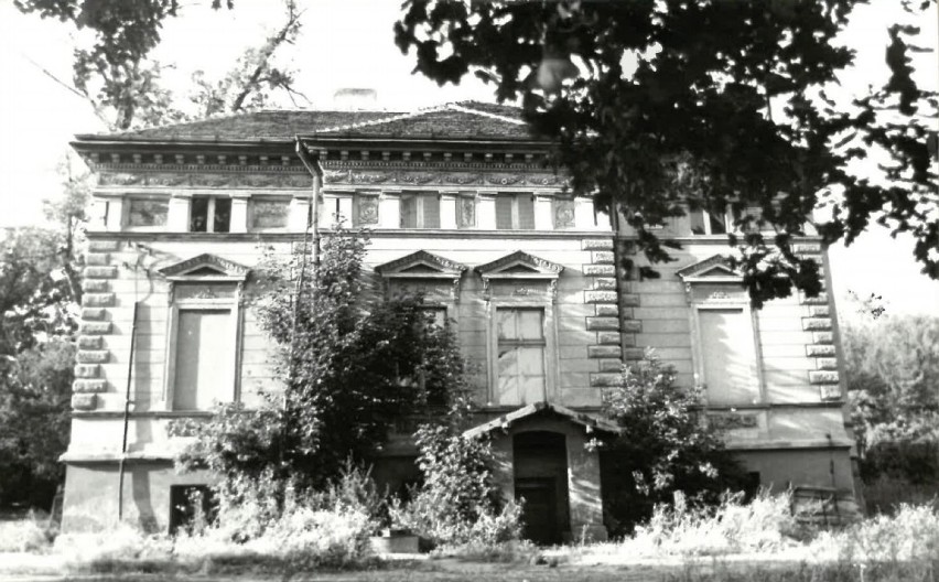 Willa Włoska i przypałacowy park w roku 1990