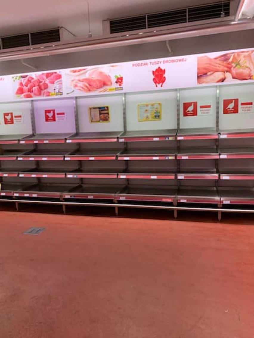 Bydgoszczanie wykupują żywność w marketach w obawie przed...