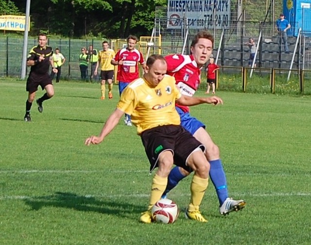 Bilans spotkań Gryfa Wejherowo z Rakowem Częstochowa jest korzystny dla żółto-czarnych. W ubiegłym sezonie gryfici z Rakowem zremisowali 1:1 i wygrali 4:2.
