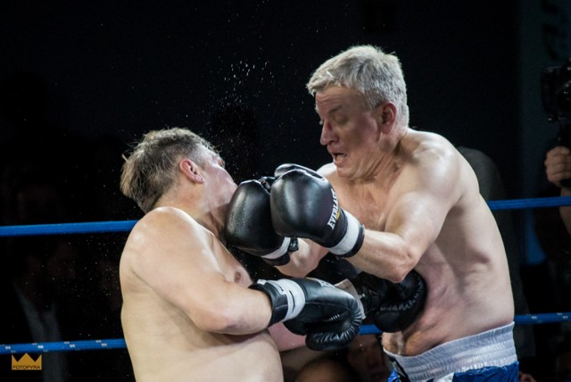 Gala Biznes Boxing Polska w Poznaniu 

Źródło: http://fotopyra.blogspot.com/