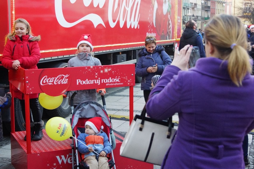 Ciężarówka Coca-Coli w Kaliszu