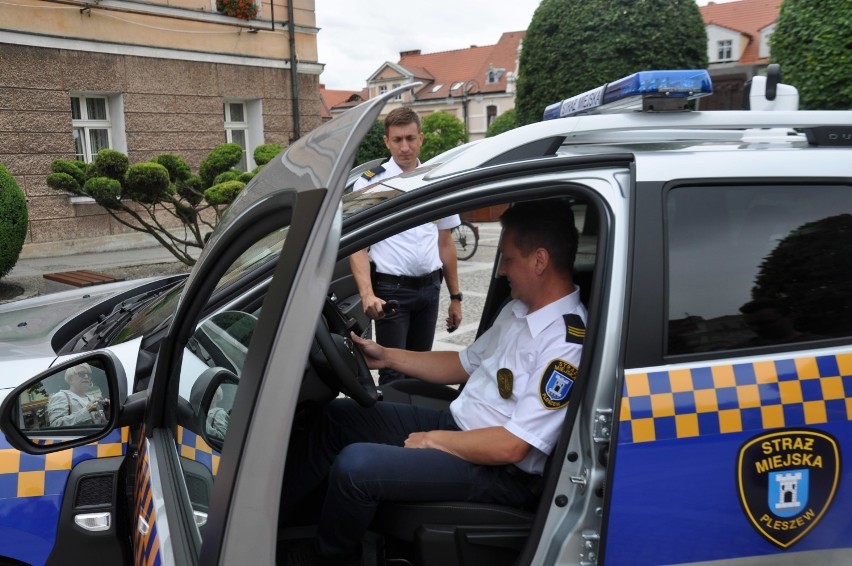 W ciągu trzech dni strażnicy miejscy wystawili mandaty na kwotę 1200 zł. Widzisz, że ktoś pali śmieciami? Reaguj!