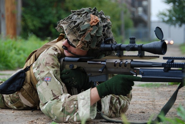 Zakłady Mechaniczne Tarnów S.A. są jedynym producentem wojskowej broni precyzyjnej. Specjalizują się w dostarczaniu armii karabinów wyborowych Bor 7,62-mm oraz przeciwsprzętowych, karabinów Tor 12,7 mm. Są to konstrukcje zbudowane w układzie bezkolbowym z chwytem przed magazynkiem, dzięki czemu zachowują długie lufy przy mniejszej długości całkowitej.