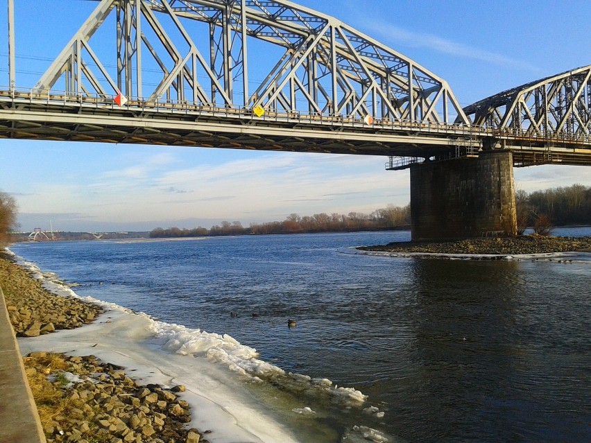 Toruńskie mosty zimowo