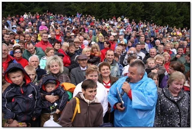 1,5 tys. osób w niedziele weszło na Mogielicę