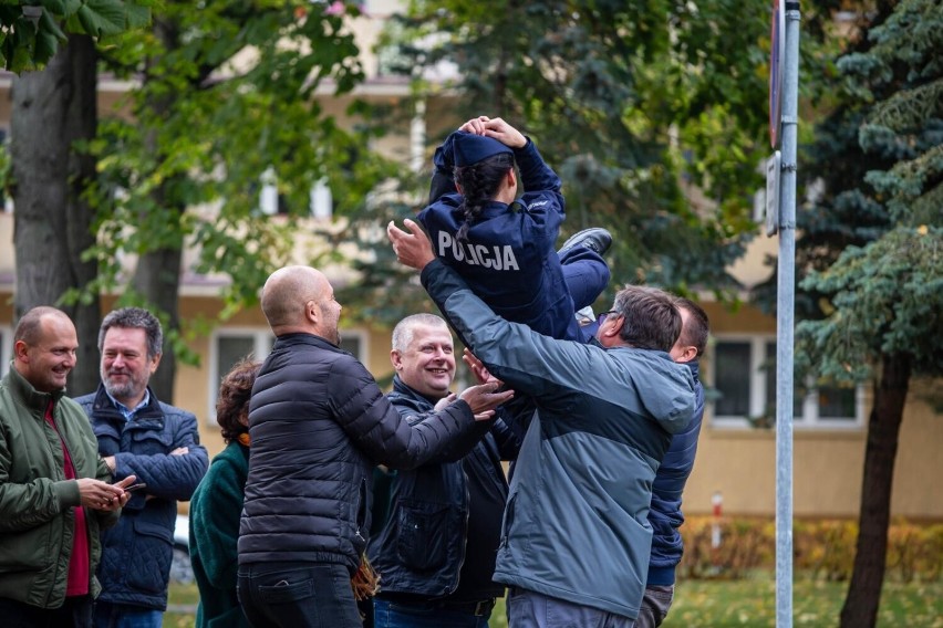 Ślubowanie policjantów. Według biznes-interia.pl na początku...