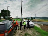 Powiat olkuski. Policja i Straż Ochrony Kolei przeprowadzili kampanię „Bezpieczny przejazd-szlaban na ryzyko” [ZDJĘCIA]