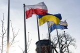Częstochowa solidarna w Ukrainą. Ukraińska flaga na Placu Biegańskiego