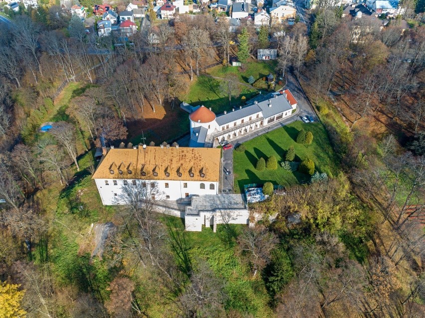 Starosta leski będzie zarządzał zamkiem Kmitów w Lesku. Zobacz archiwalne i współczesne zdjęcia zamku [ZDJĘCIA]
