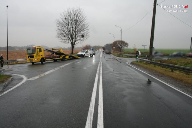 Wypadek na skrzyżowaniu w Boniowicach. Do szpitala trafiła jedna osoba