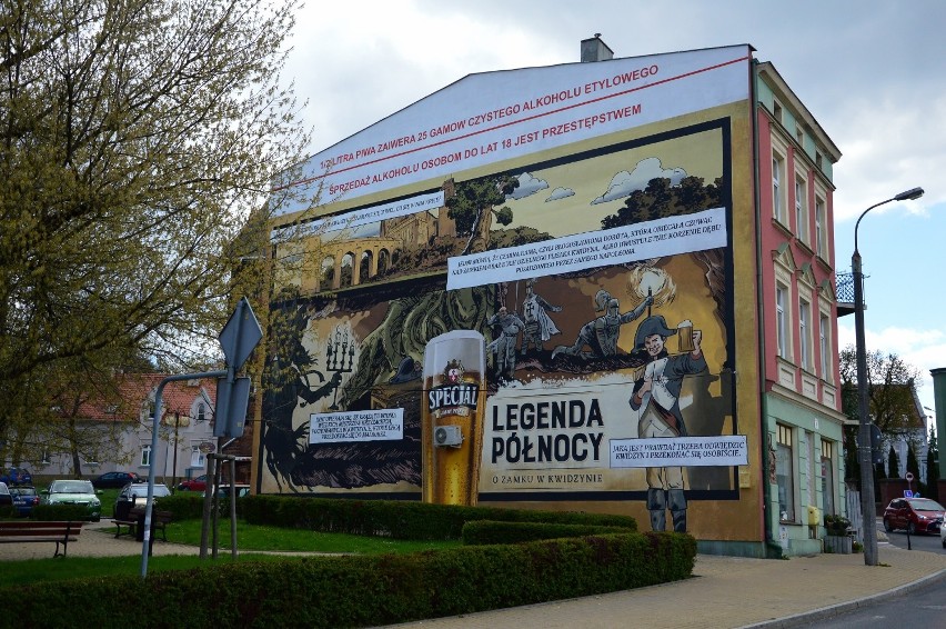 Na kamienicy pojawił się mural Specjala z legendą o kwidzyńskim zamku  