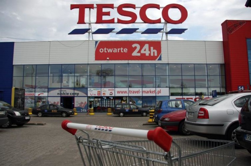 11 i 12 listopada sklepy sieci Tesco będą zamknięte.