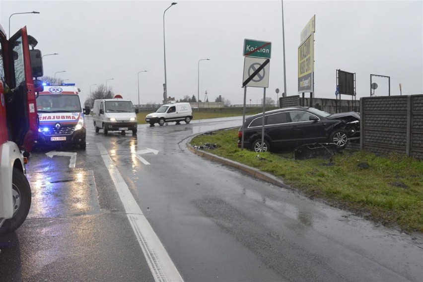 KOŚCIAN. Zderzenie dwóch samochodów na ul. Śmigielskiej [ZDJĘCIA] 