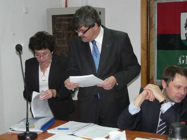 Burmistrz Bogdan Nawrocki i pani skarbnik szczegółowo omówili wczoraj założenia budżetu na 2012 rok