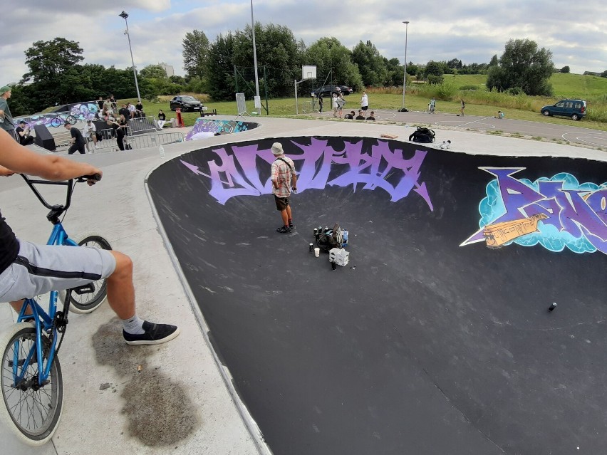 Park dla skaterów w Szczecinku z nowymi graffiti [zdjęcia]