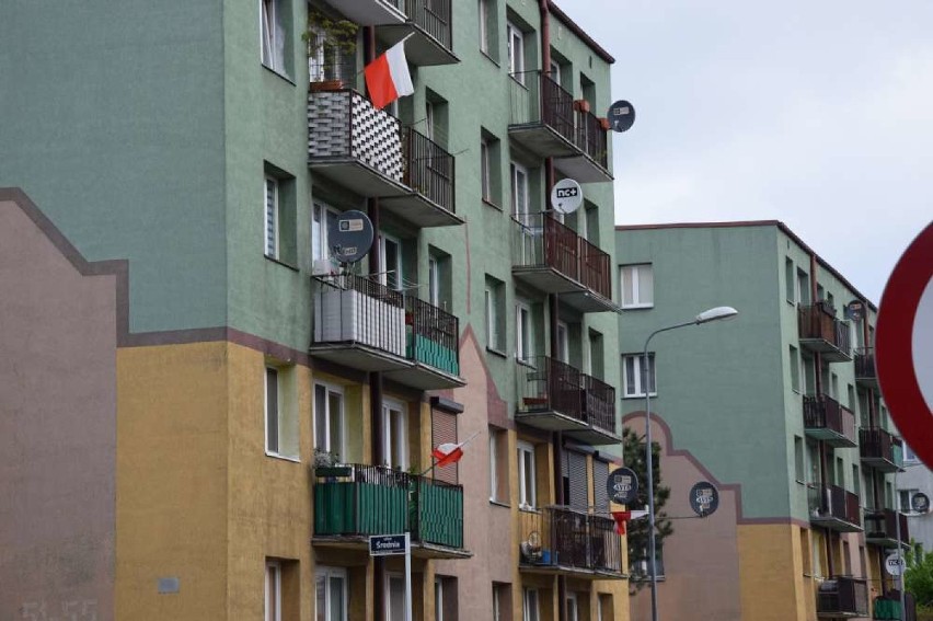 Dziś dzień flagi. "Biało-czerwone" zdobią domy w Wągrowcu