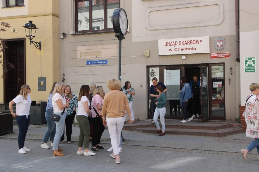 Część urzędników ewakuowała się sama