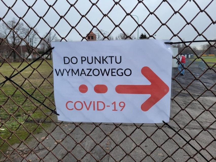 Nowy punkt diagnostyki Covid-19 w Pruszczu Gdańskim. Wykonują kilkaset testów dziennie!