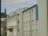Wypadek w Ostrowcu Świętokrzyskim: Mężczyzna spadł z balkonu