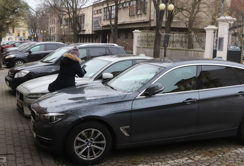 Parkowanie w radomskiej strefie będzie droższe. Za...