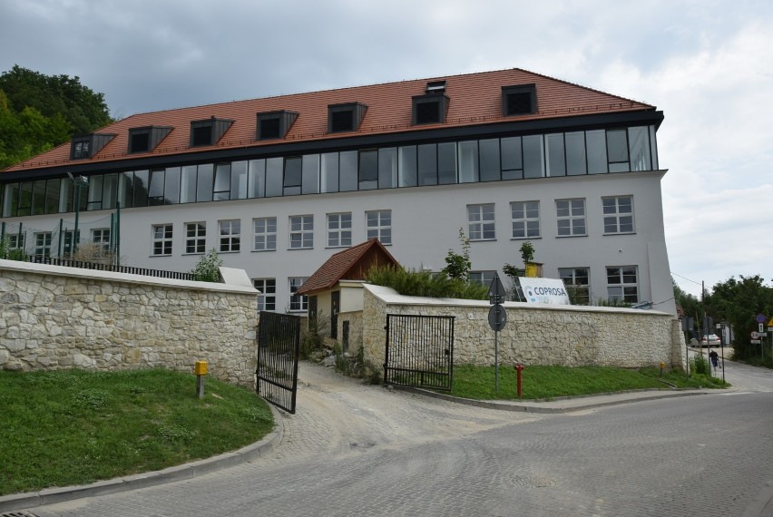 NIK zawiadamia prokuraturę o budowie szkoły w Kazimierzu. Winne władze i wykonawca