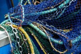 Morze Bałtyckie jest zaśmiecone tonami plastiku! Teraz z wyłowionych tam sieci rybackich powstają rajstopy