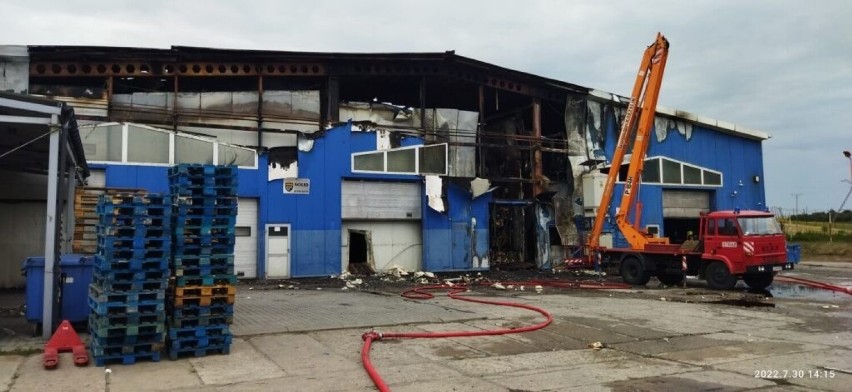 Pożar hali magazynowej w powiecie lubelskim. W akcji gaśniczej 31 zastępów strażaków, straty sięgnęły kilkunastu milionów złotych