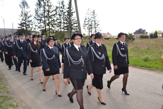 Przy okazji uroczystości 65-lecia OSP Leźno, druhowie otrzymali nowy samochód ratowniczo-gaśniczy marki Volvo.