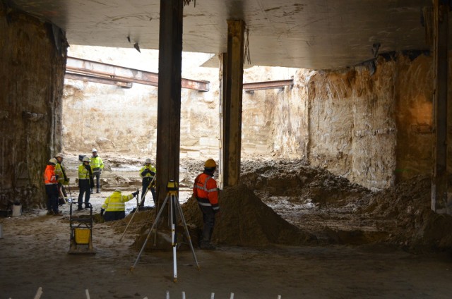 Nietypowe znalezisko na budowie metra. Do akcji wkroczyli archeolodzy [ZDJĘCIA]