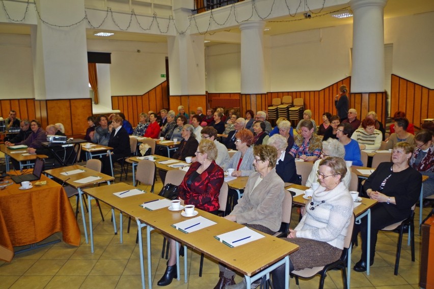 Seniorzy z Uniwersytetu Trzeciego Wieku w Siemiatyczach...