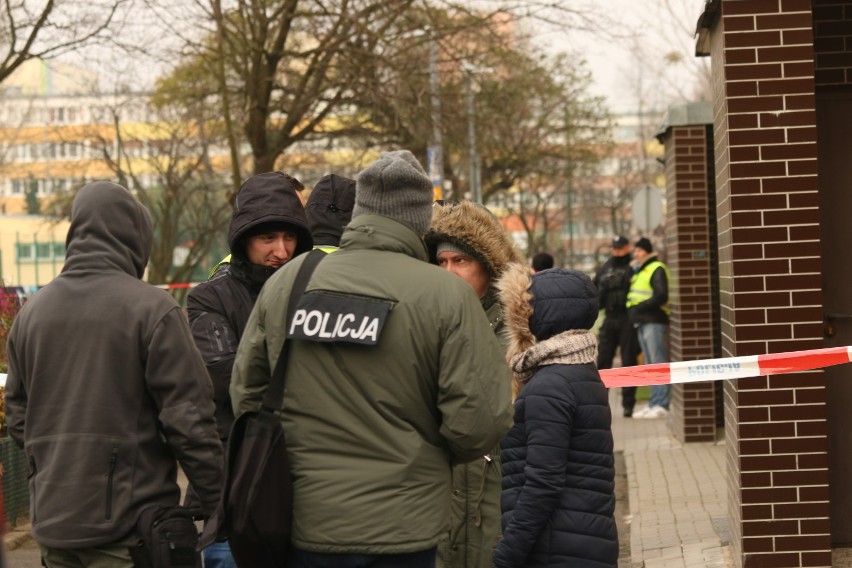 Na miejscu gdzie  zginął 21-latek odbyły się oględziny przy ulicy Wyszyńskiego byli policjanci, pełnomocnicy rodziny i prokurator z Łodzi