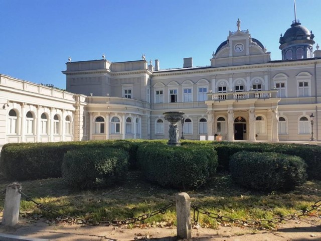 Od września pałac w Kościelcu jest siedzibą ZSP w Kole