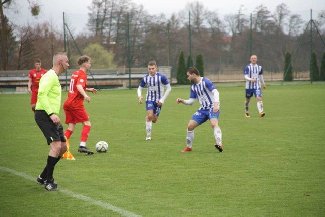 Lider ponownie wygrywa na własnym stadionie! Tym razem zespół Tomasza Leszczyńskiego pokonał Iskrę Szydłowo 3:1!