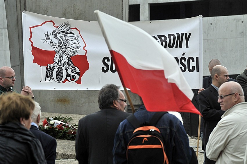 Manifestacja w Gdańsku: Liga Obrony Suwerenności manifestowała na Placu Solidarności [ZDJĘCIA]