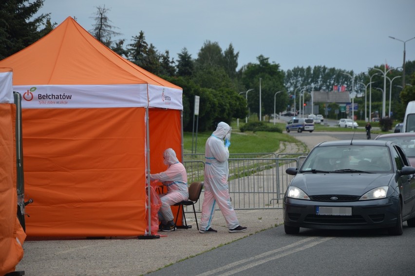 Powiat bełchatowski zbliża się powoli do setki aktualnie zakażonych koronawirusem