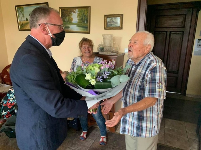 90 lat pana Czesława z Jeleniej Góry. Najlepsze życzenia!