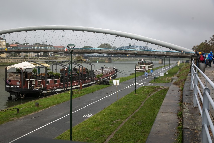 Barka może zacumować w okolicach mostu Kotlarskiego