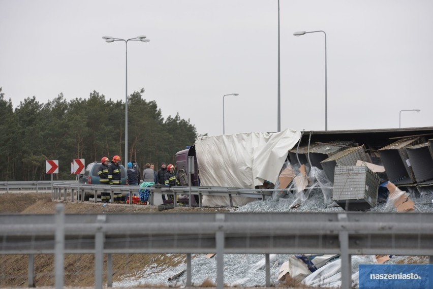 Wypadek na ślimaku autostradowym w Nowym Ciechocinku. Zablokowany jest wjazd w kierunku Gdańska [zdjęcia]