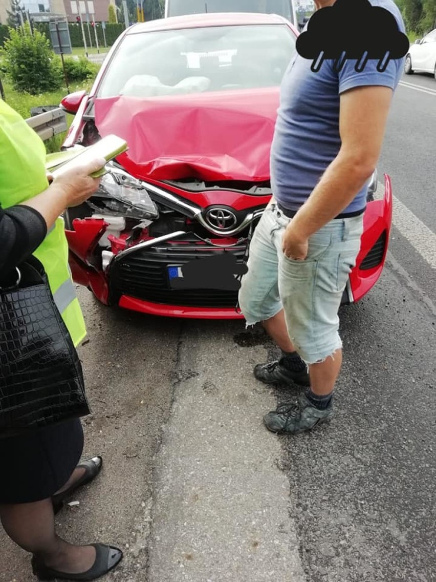 Kolizja na skrzyżowaniu ulic Jastrzębskiej i Łużyckiej w...