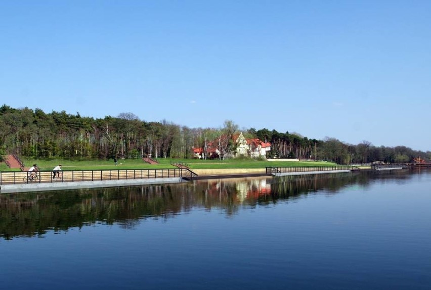 Jezioro Sławskie - ruszyła budowa nowej plaży. ZOBACZ ZDJĘCIA