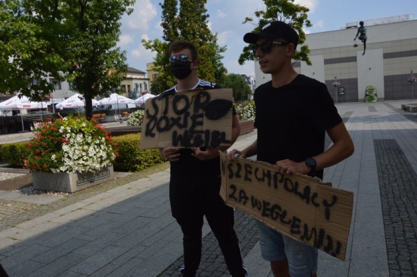 Przeciwnicy i zwolennicy energetyki opartej na węglu manifestowali swoje poglądy w Bełchatowie
