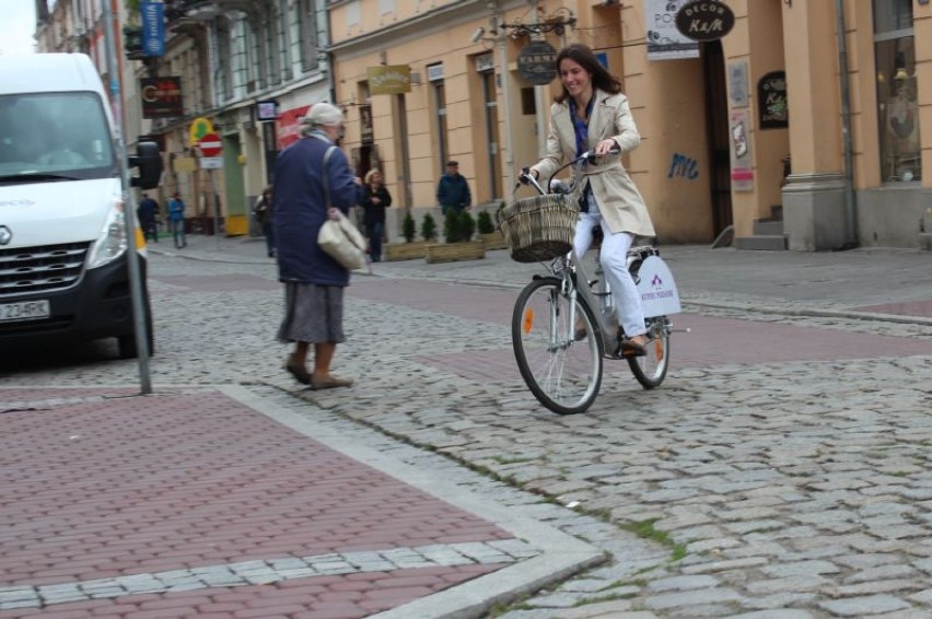W Poznaniu powstała wypożyczalnia rowerów elektrycznych.